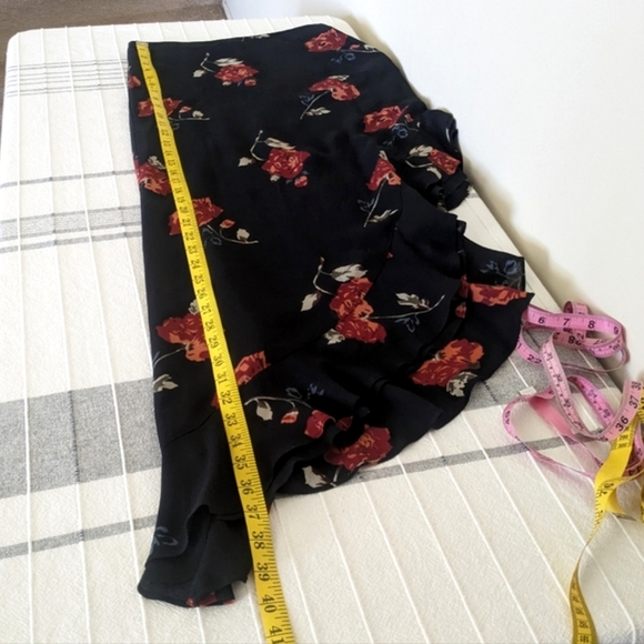 Reformation Black Floral Skirt - Picture 9 of 11